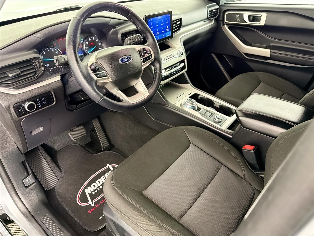 Ford Explorer XLT 4WD 2023