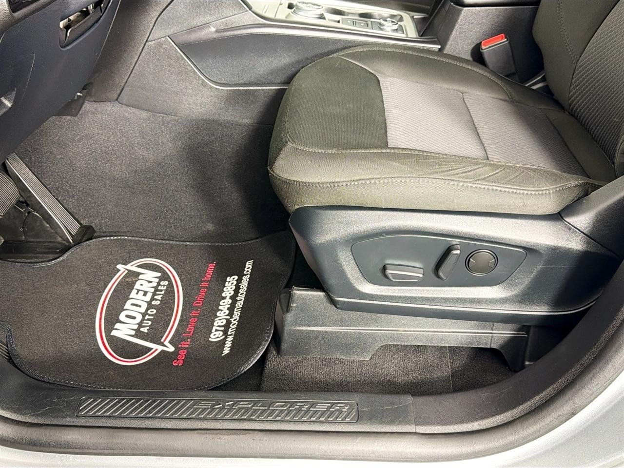 Ford Explorer XLT 4WD 2023