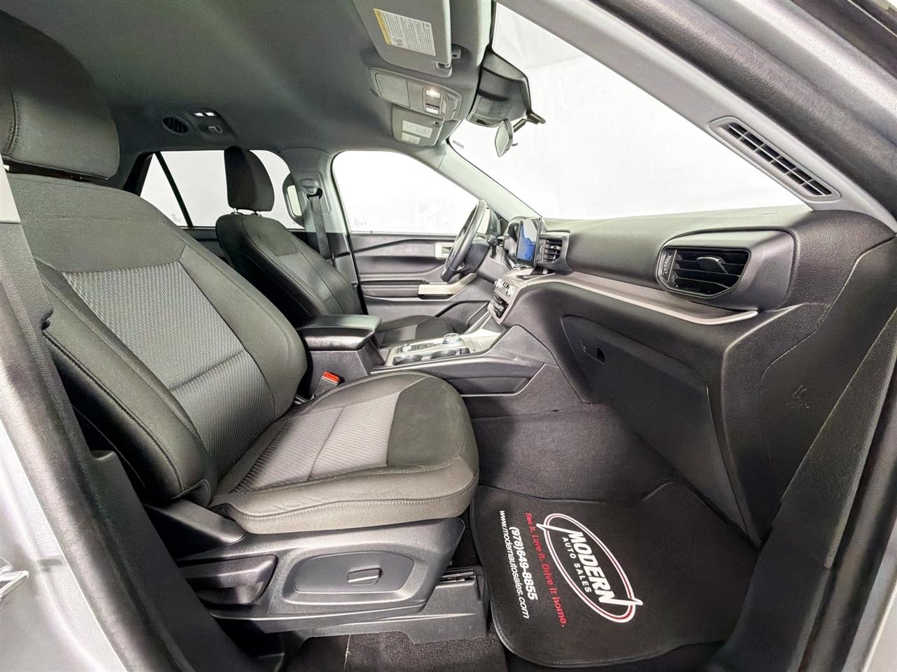 Ford Explorer XLT 4WD 2023