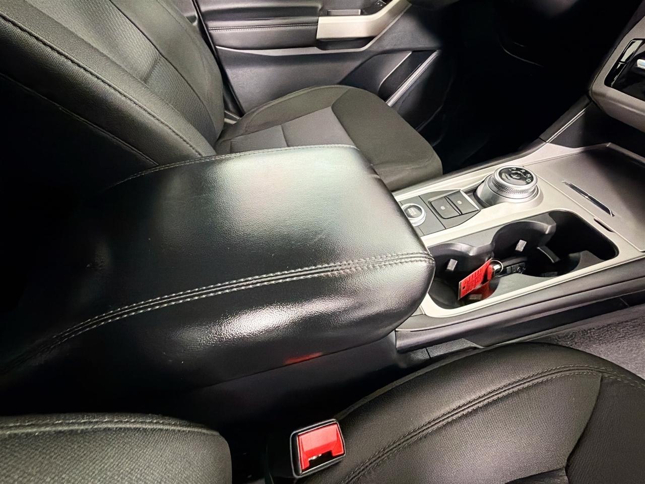 Ford Explorer XLT 4WD 2023
