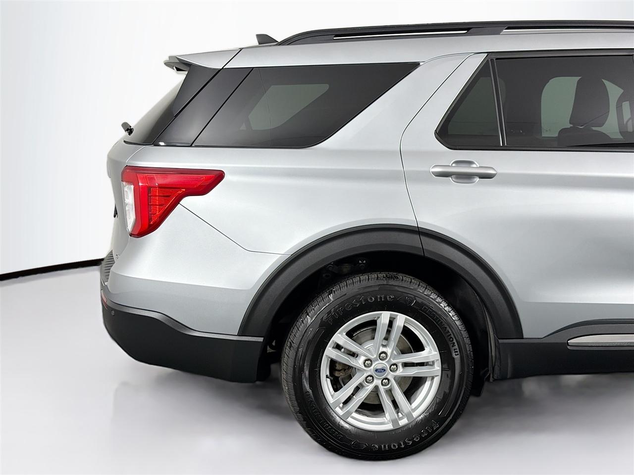 Ford Explorer XLT 4WD 2023