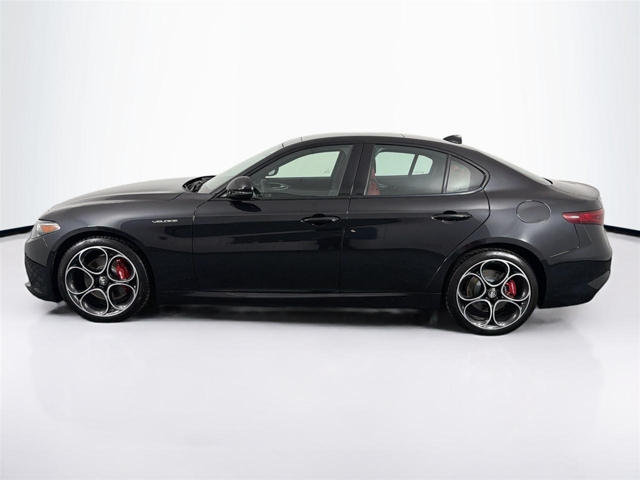 Alfa Romeo Giulia Veloce AWD 2023