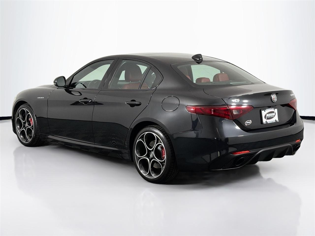 Alfa Romeo Giulia Veloce AWD 2023