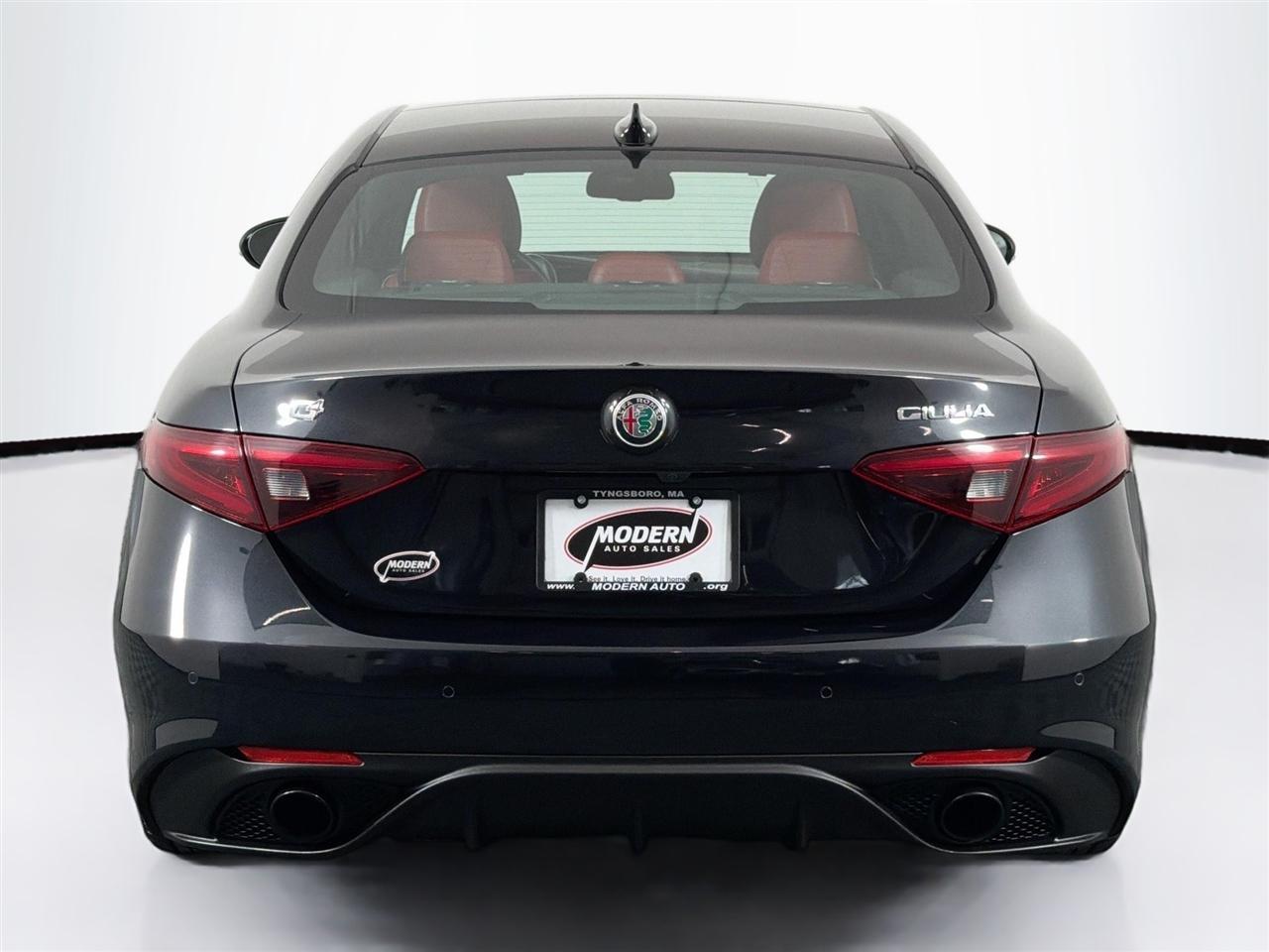 Alfa Romeo Giulia Veloce AWD 2023