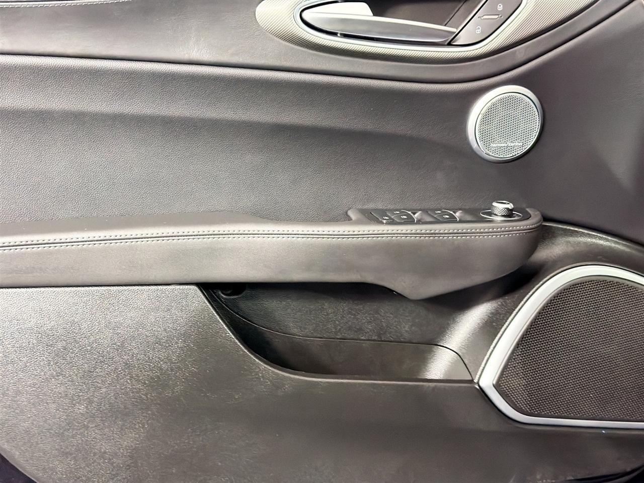 Alfa Romeo Giulia Veloce AWD 2023