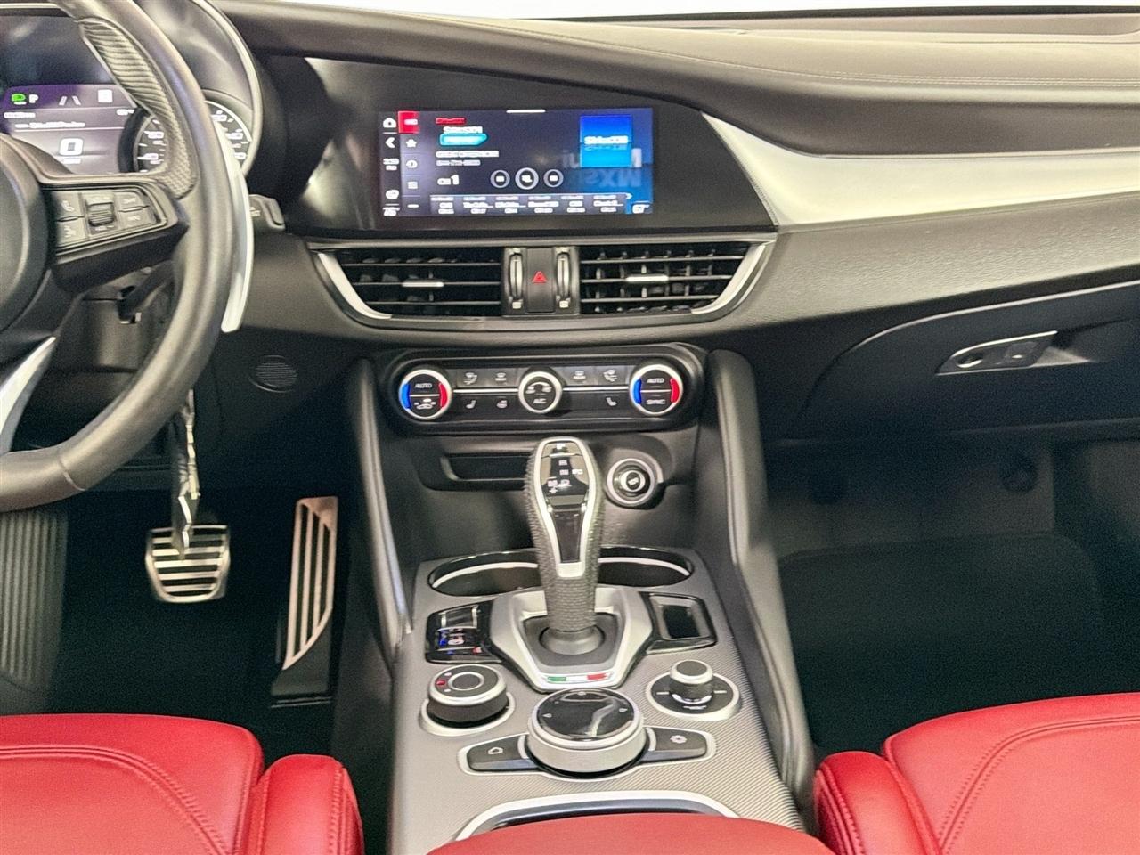 Alfa Romeo Giulia Veloce AWD 2023