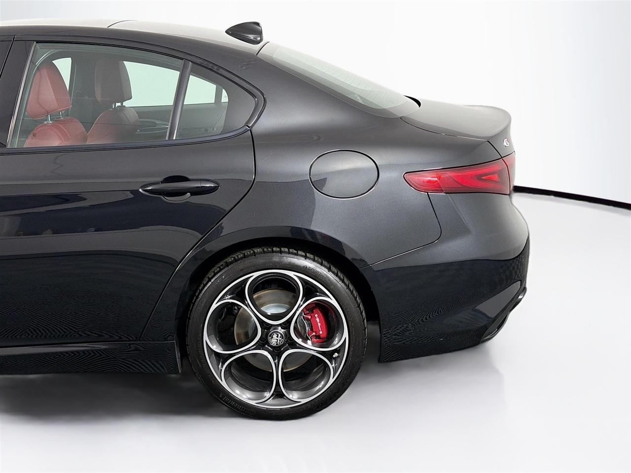 Alfa Romeo Giulia Veloce AWD 2023