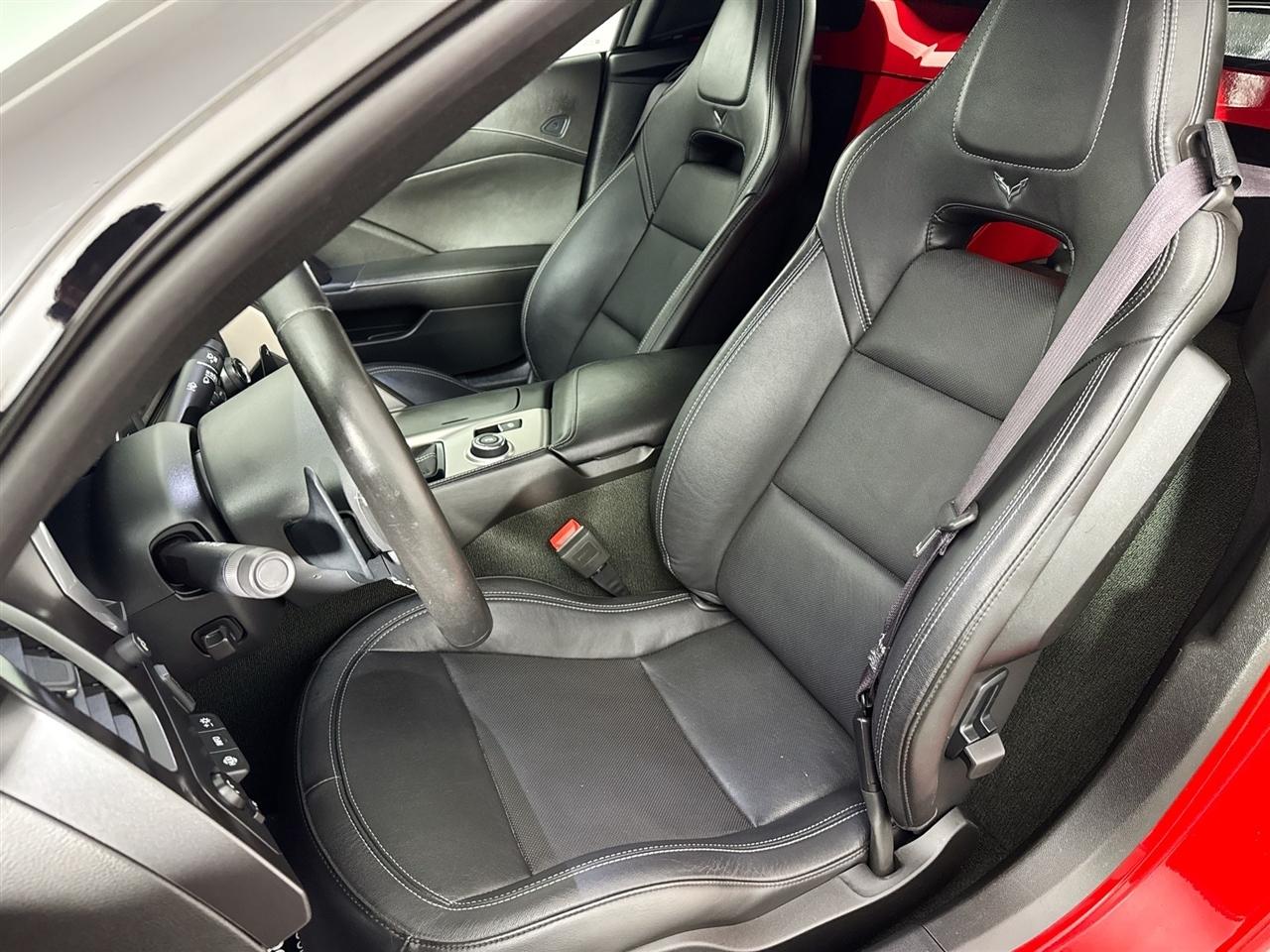Chevrolet Corvette 2dr Stingray Conv w/2LT 2017
