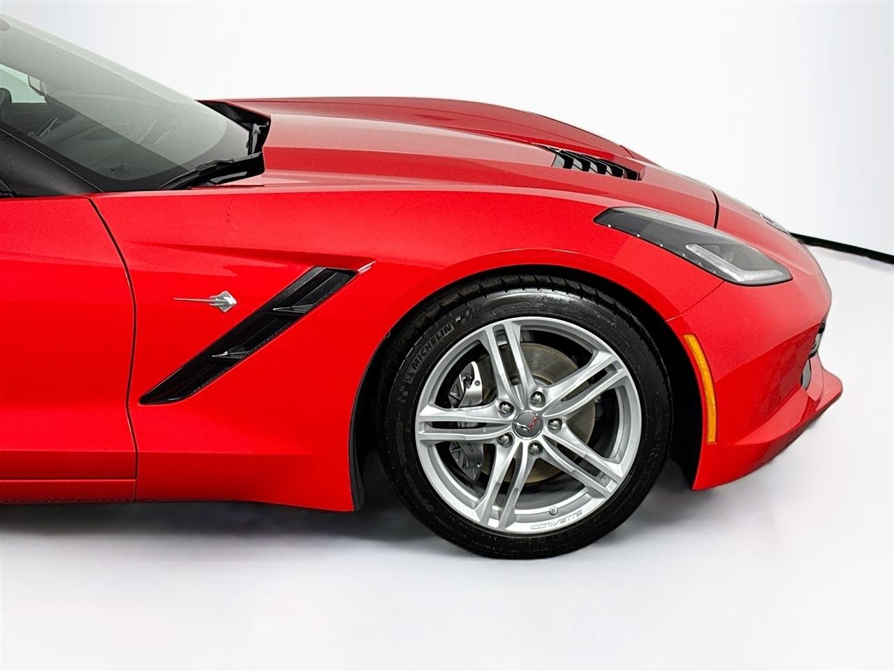 Chevrolet Corvette 2dr Stingray Conv w/2LT 2017