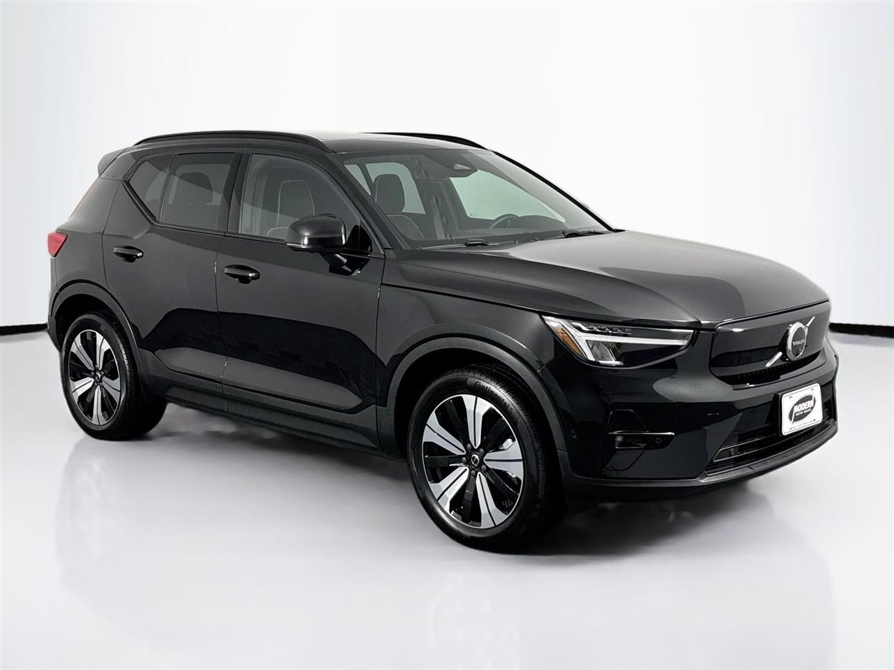Volvo XC40 Recharge Pure Electric Twin eAWD Plus 2023
