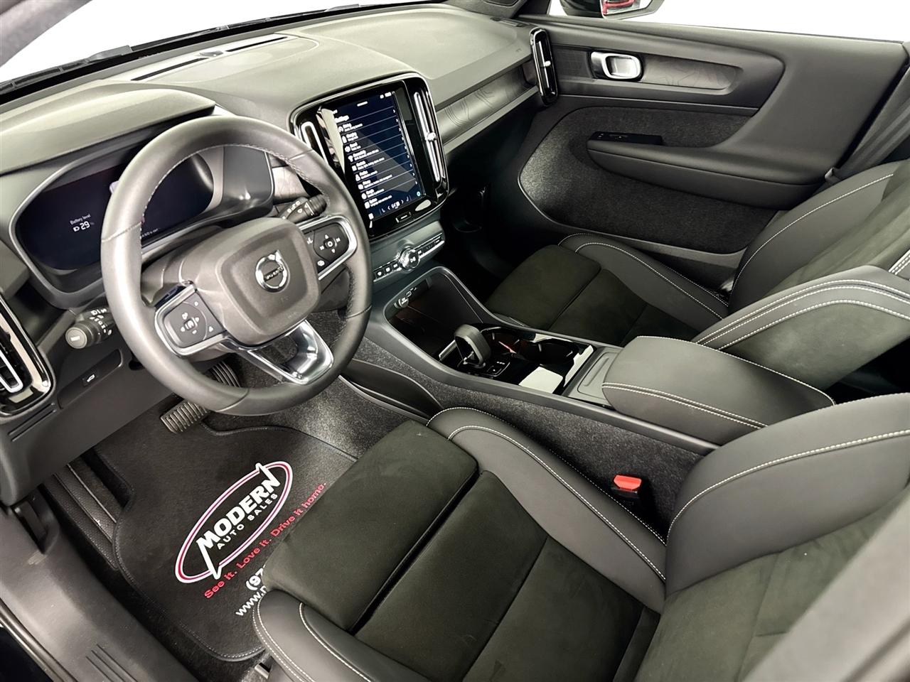 Volvo XC40 Recharge Pure Electric Twin eAWD Plus 2023