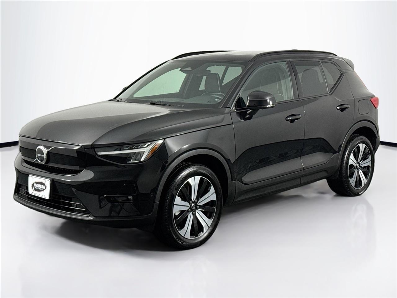 Volvo XC40 Recharge Pure Electric Twin eAWD Plus 2023