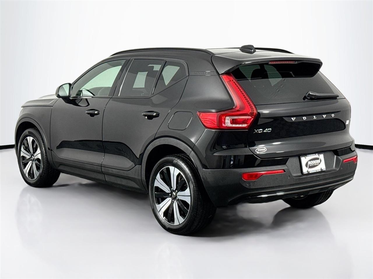 Volvo XC40 Recharge Pure Electric Twin eAWD Plus 2023