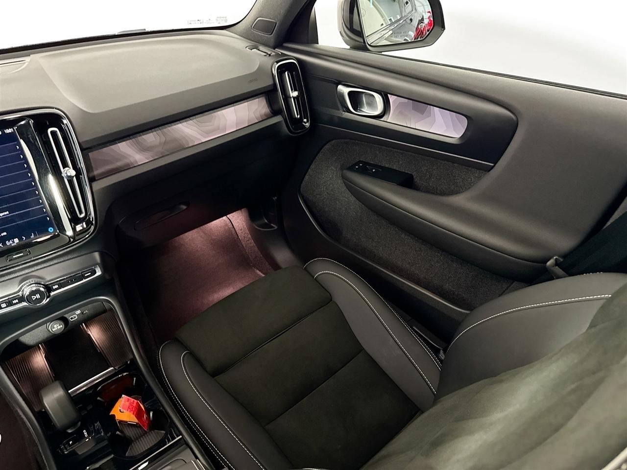 Volvo XC40 Recharge Pure Electric Twin eAWD Plus 2023