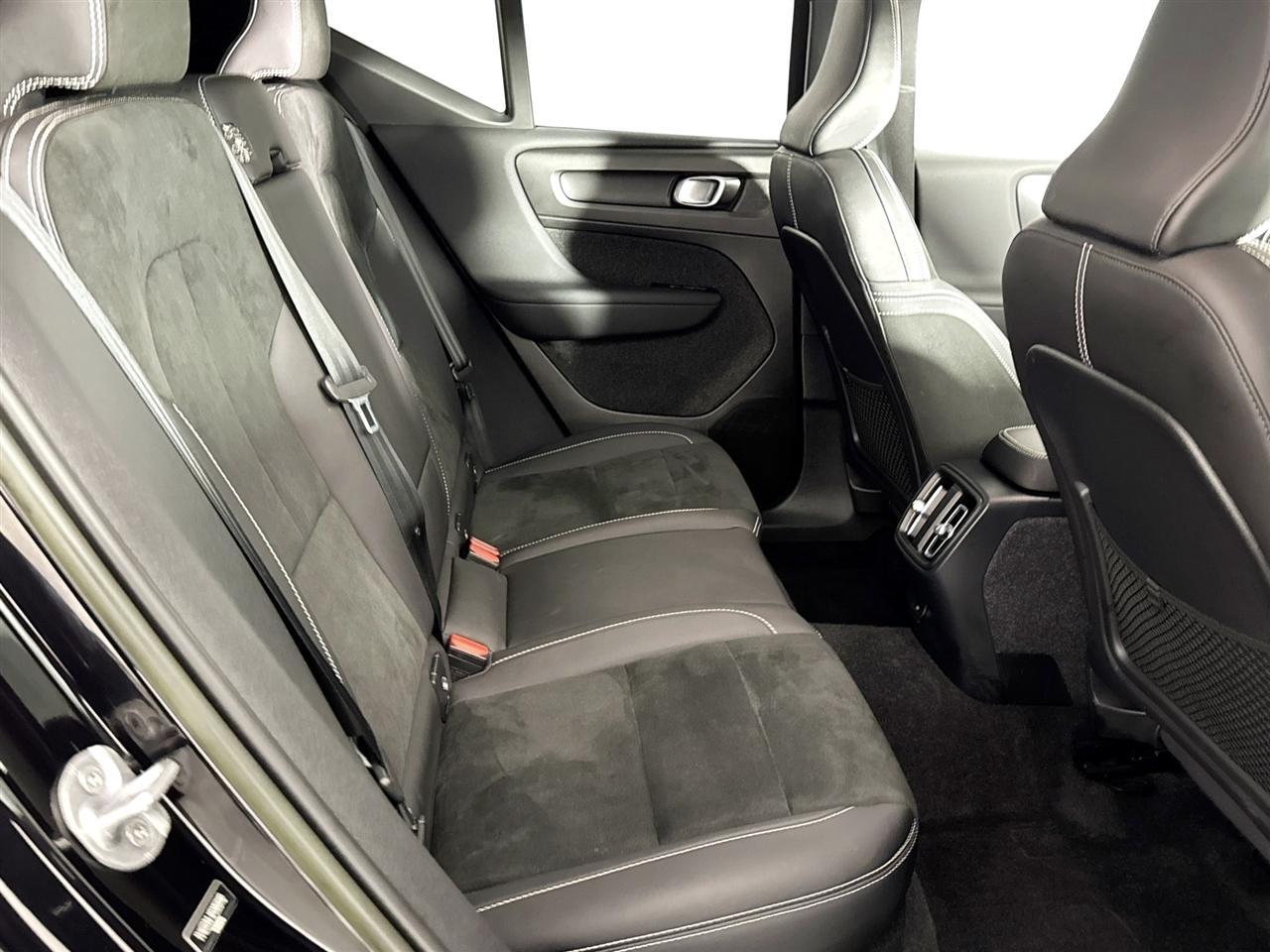 Volvo XC40 Recharge Pure Electric Twin eAWD Plus 2023