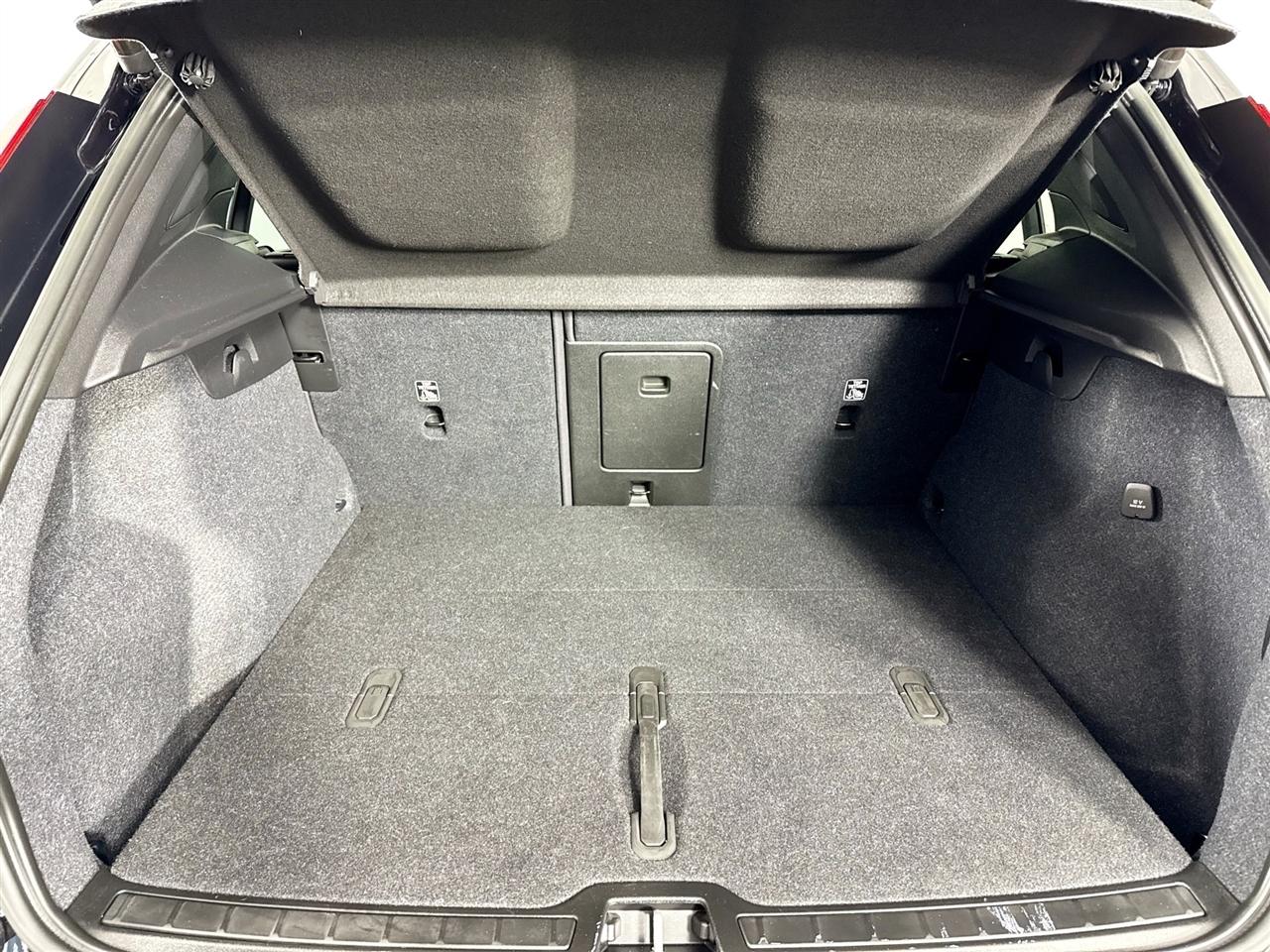 Volvo XC40 Recharge Pure Electric Twin eAWD Plus 2023