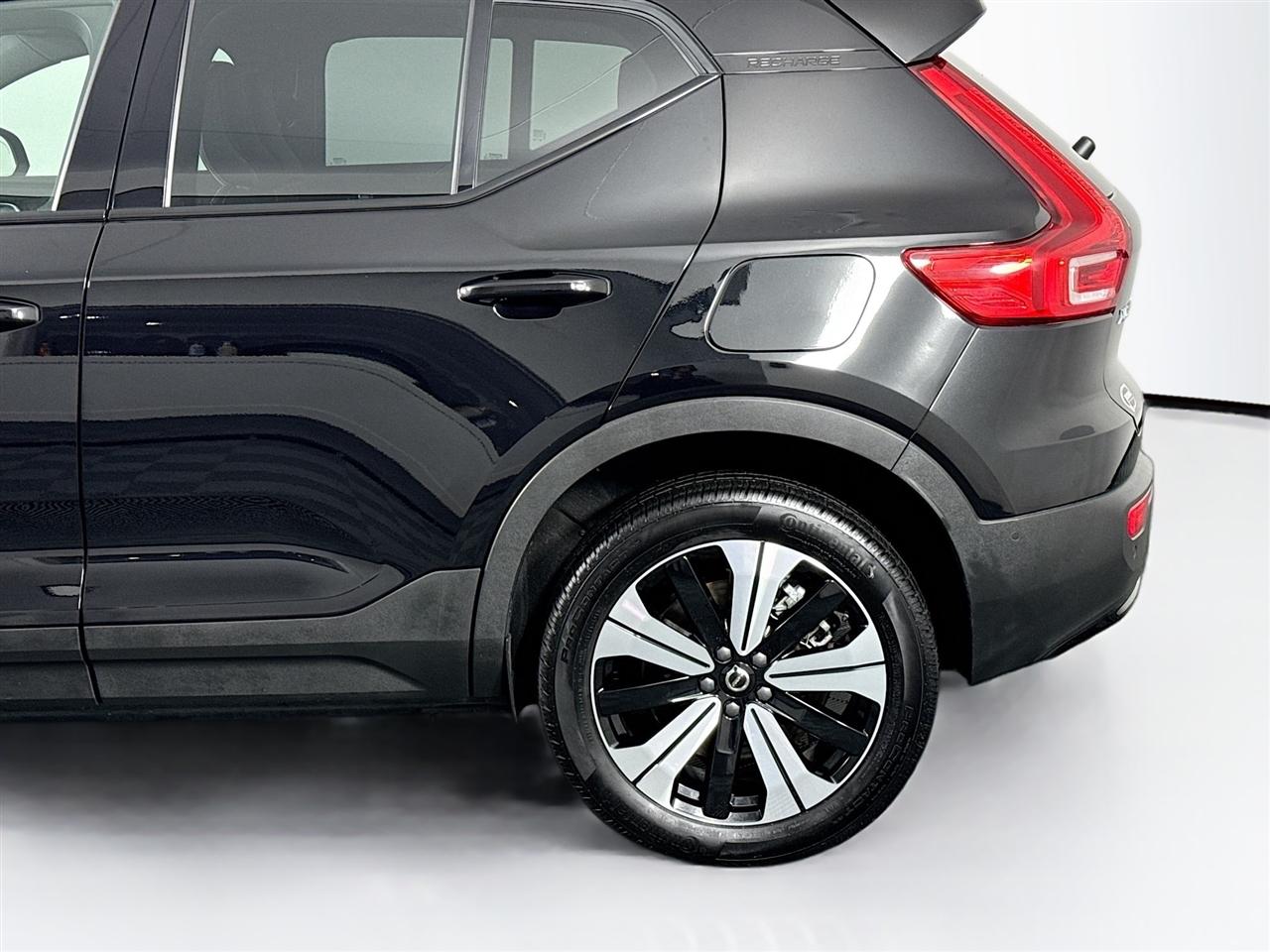 Volvo XC40 Recharge Pure Electric Twin eAWD Plus 2023