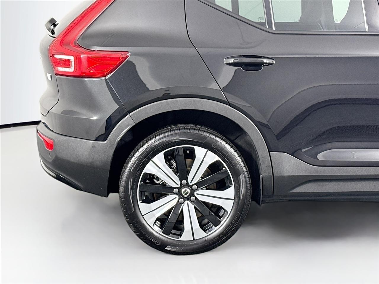 Volvo XC40 Recharge Pure Electric Twin eAWD Plus 2023