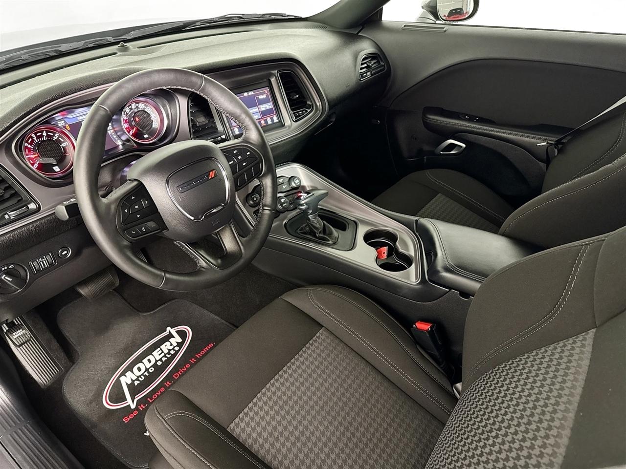 Dodge Challenger SXT AWD 2023