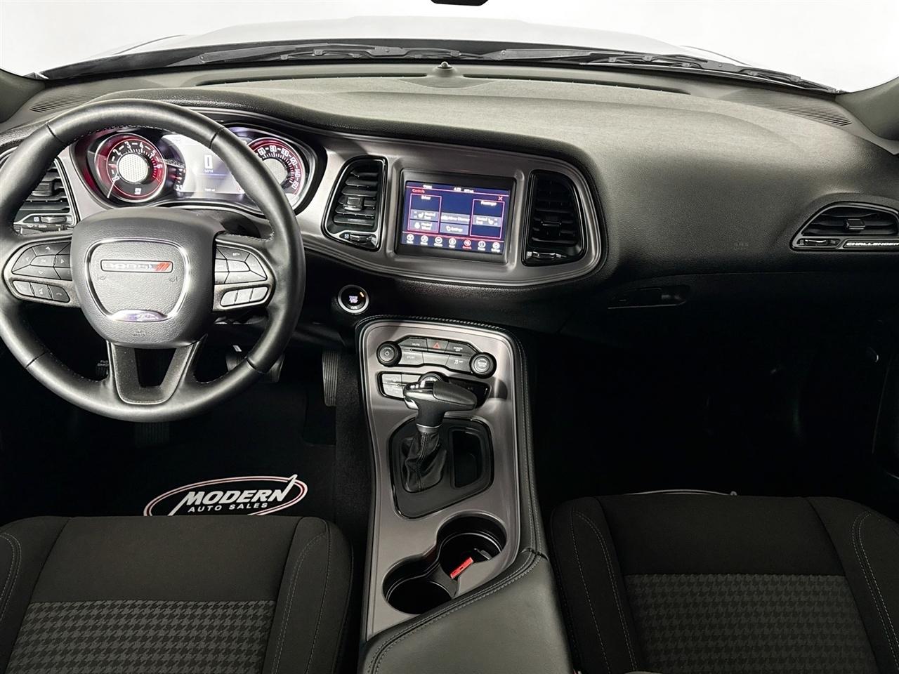 Dodge Challenger SXT AWD 2023
