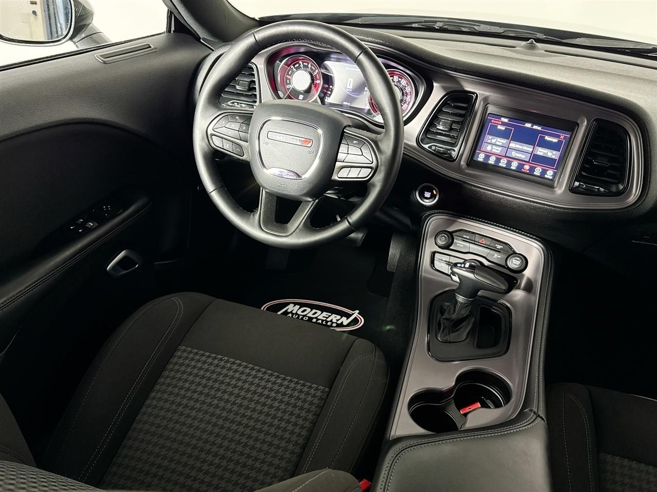 Dodge Challenger SXT AWD 2023