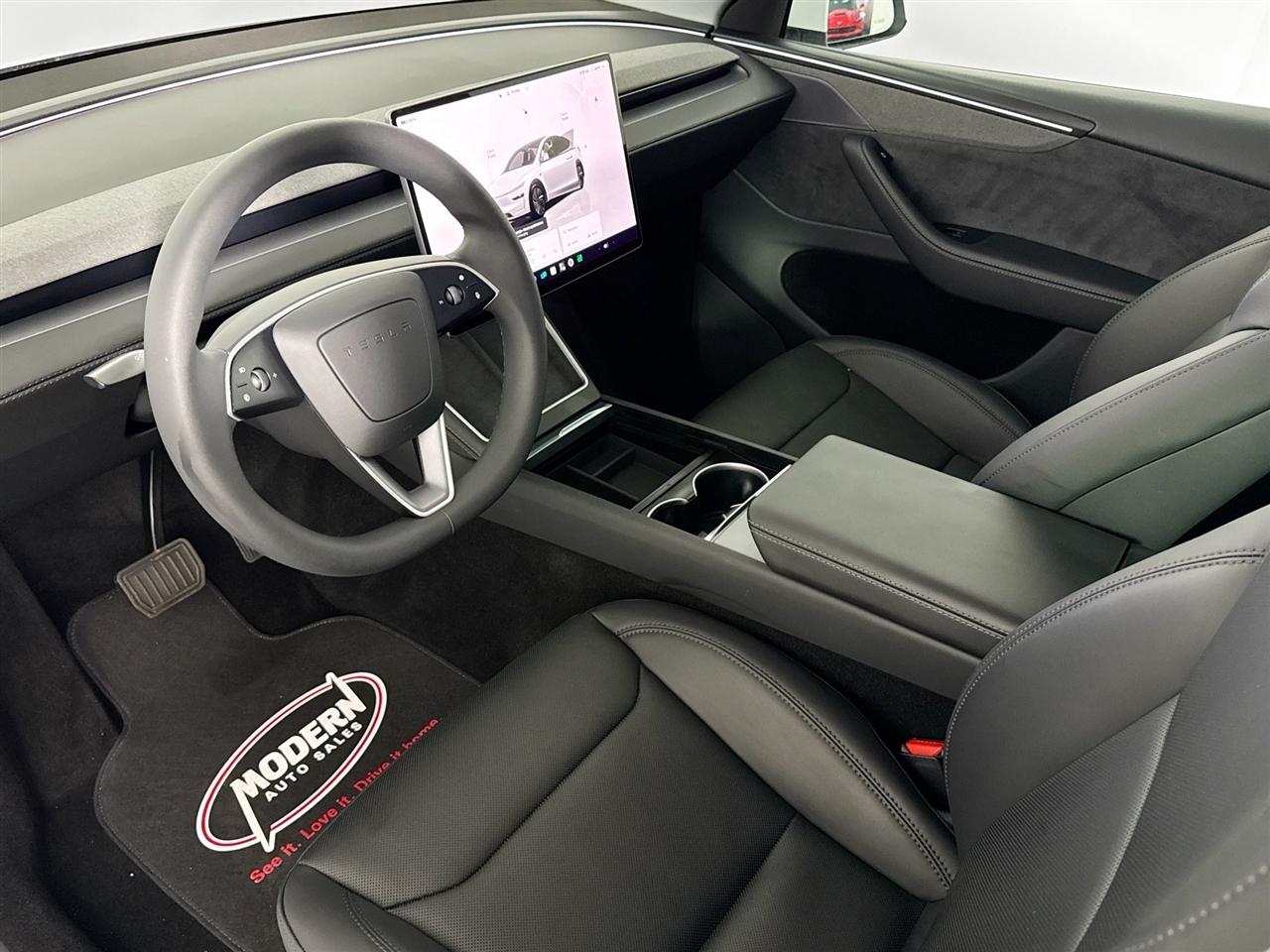 Tesla Model Y Long Range Launch Series AWD *Ltd Avail* 2026
