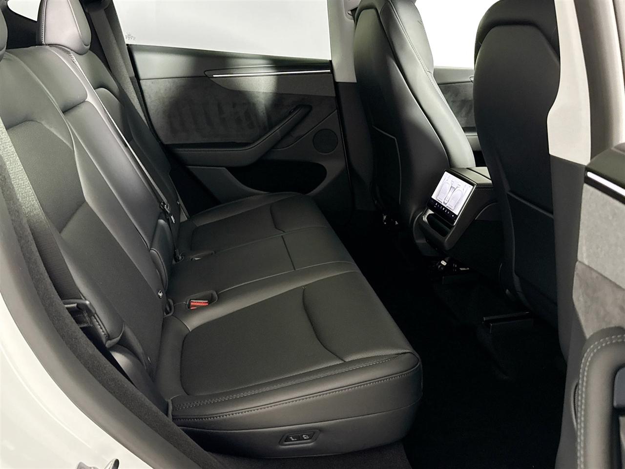 Tesla Model Y Long Range Launch Series AWD *Ltd Avail* 2026