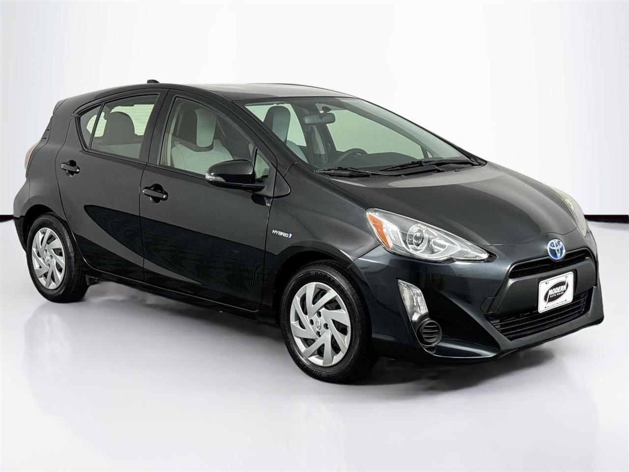 Toyota Prius c 5dr HB Three (Natl) 2015