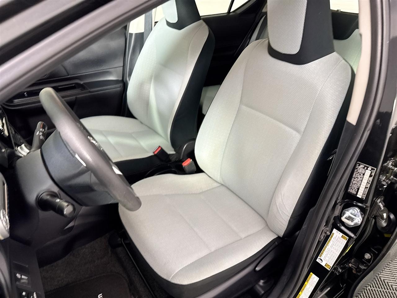 Toyota Prius c 5dr HB Three (Natl) 2015