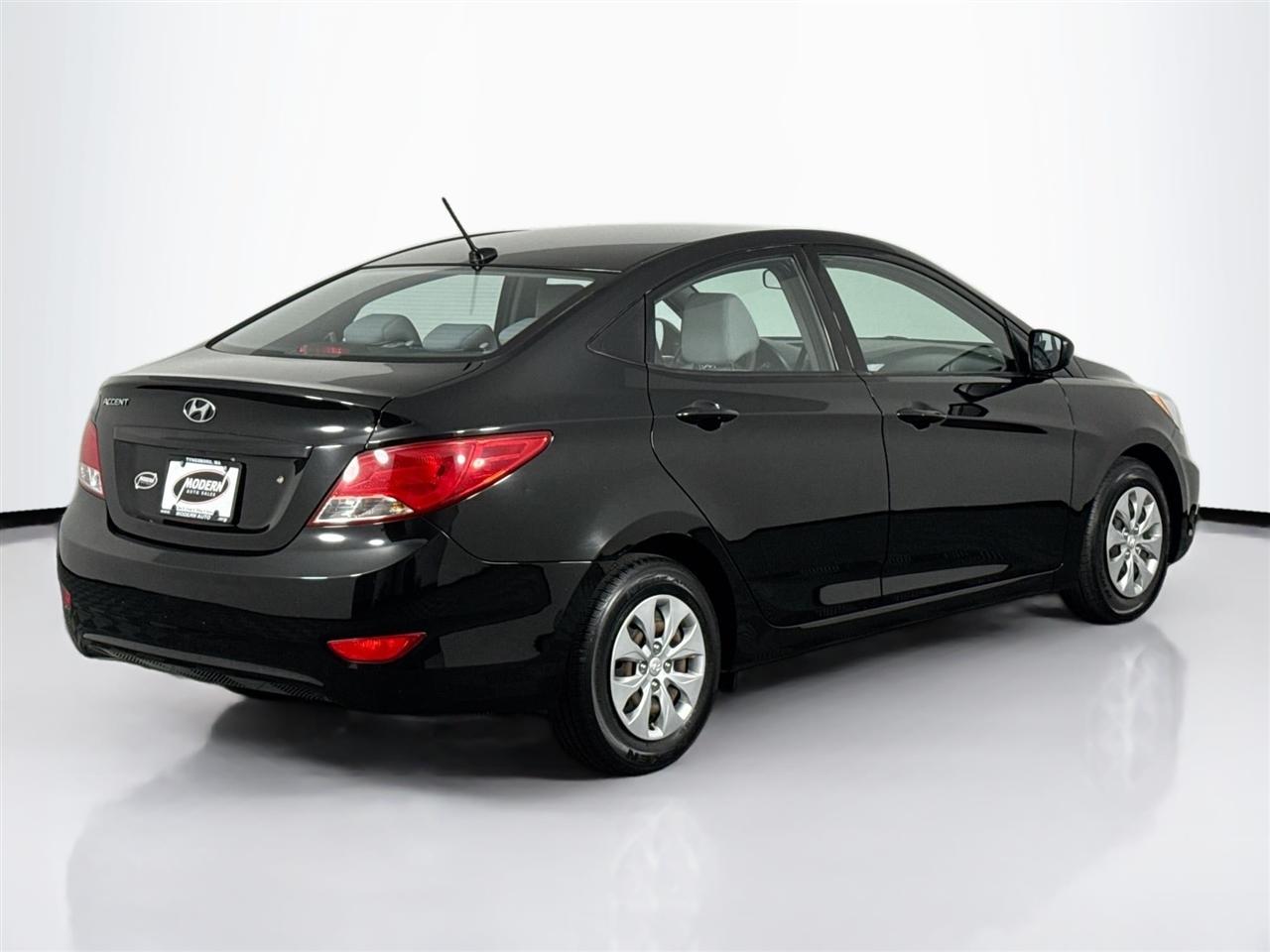 Hyundai Accent 4dr Sdn Auto GLS 2015