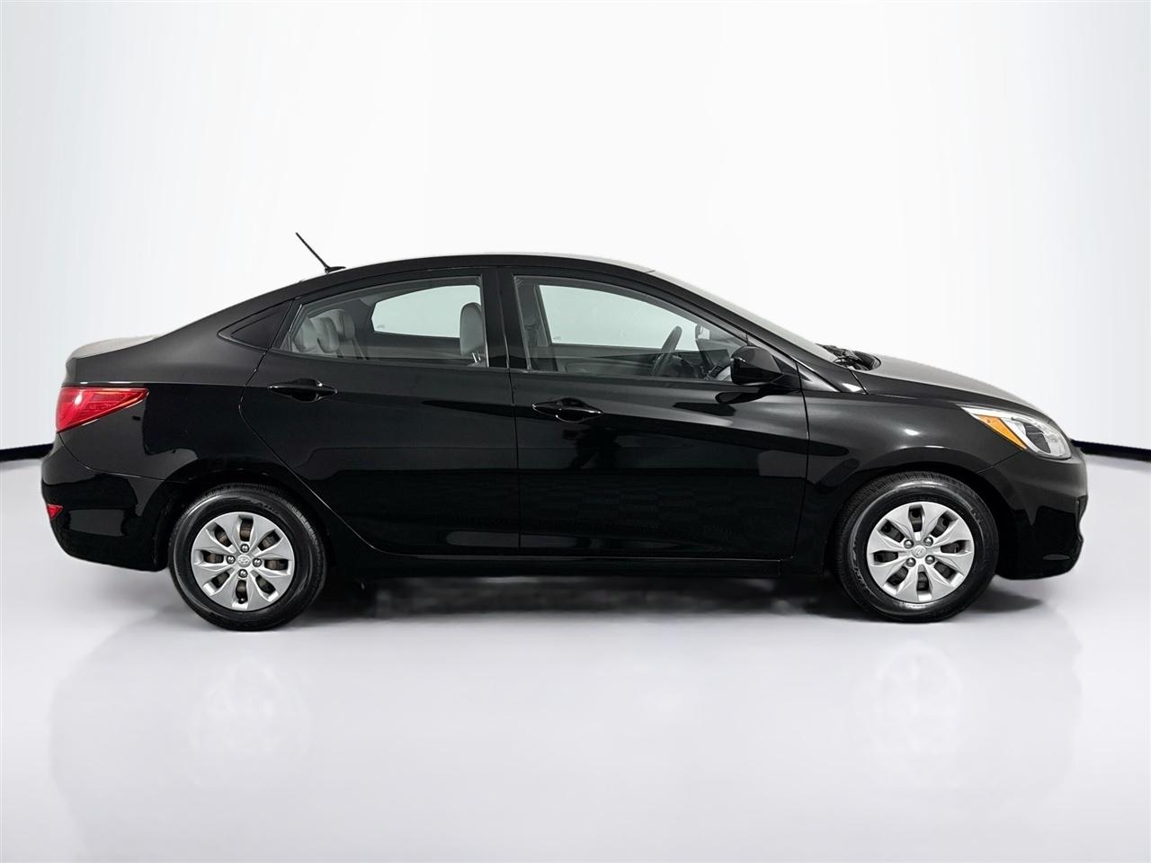 Hyundai Accent 4dr Sdn Auto GLS 2015