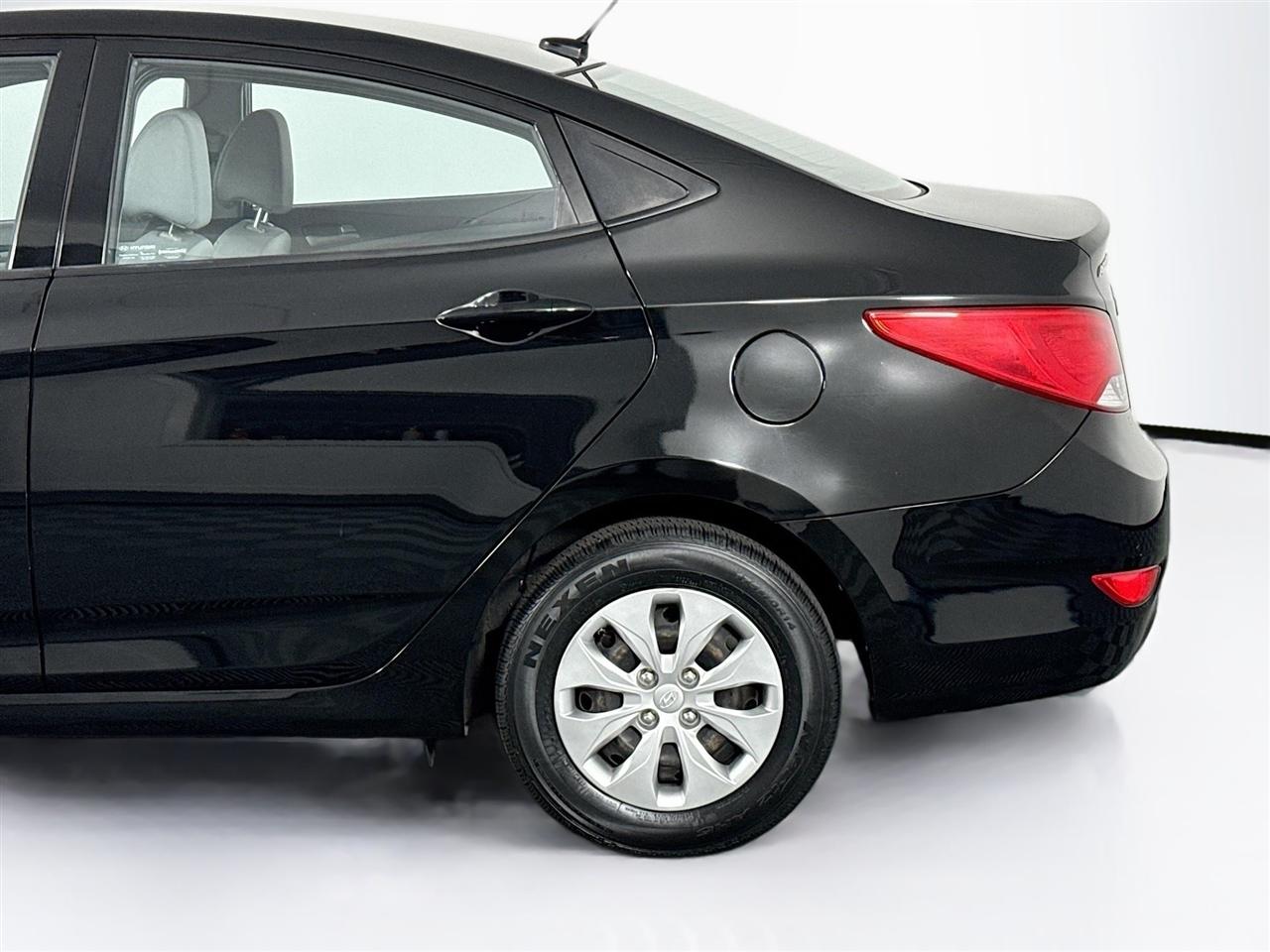 Hyundai Accent 4dr Sdn Auto GLS 2015