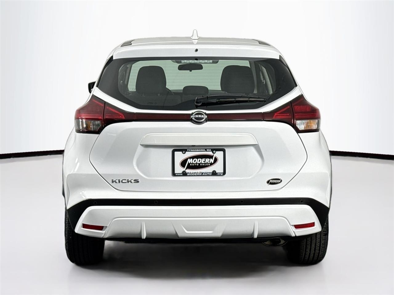 Nissan Kicks S FWD 2023