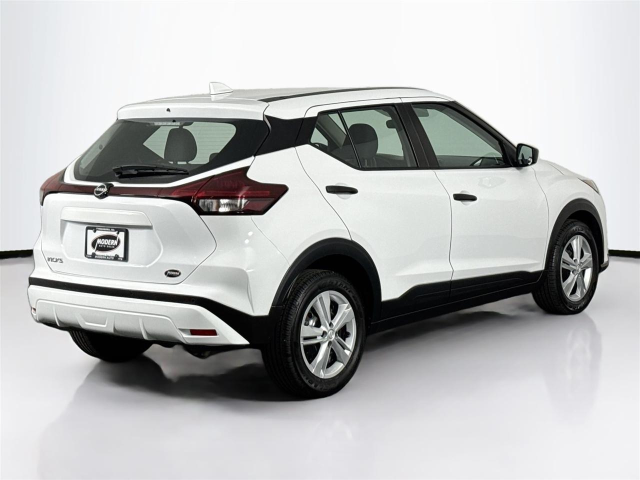 Nissan Kicks S FWD 2023