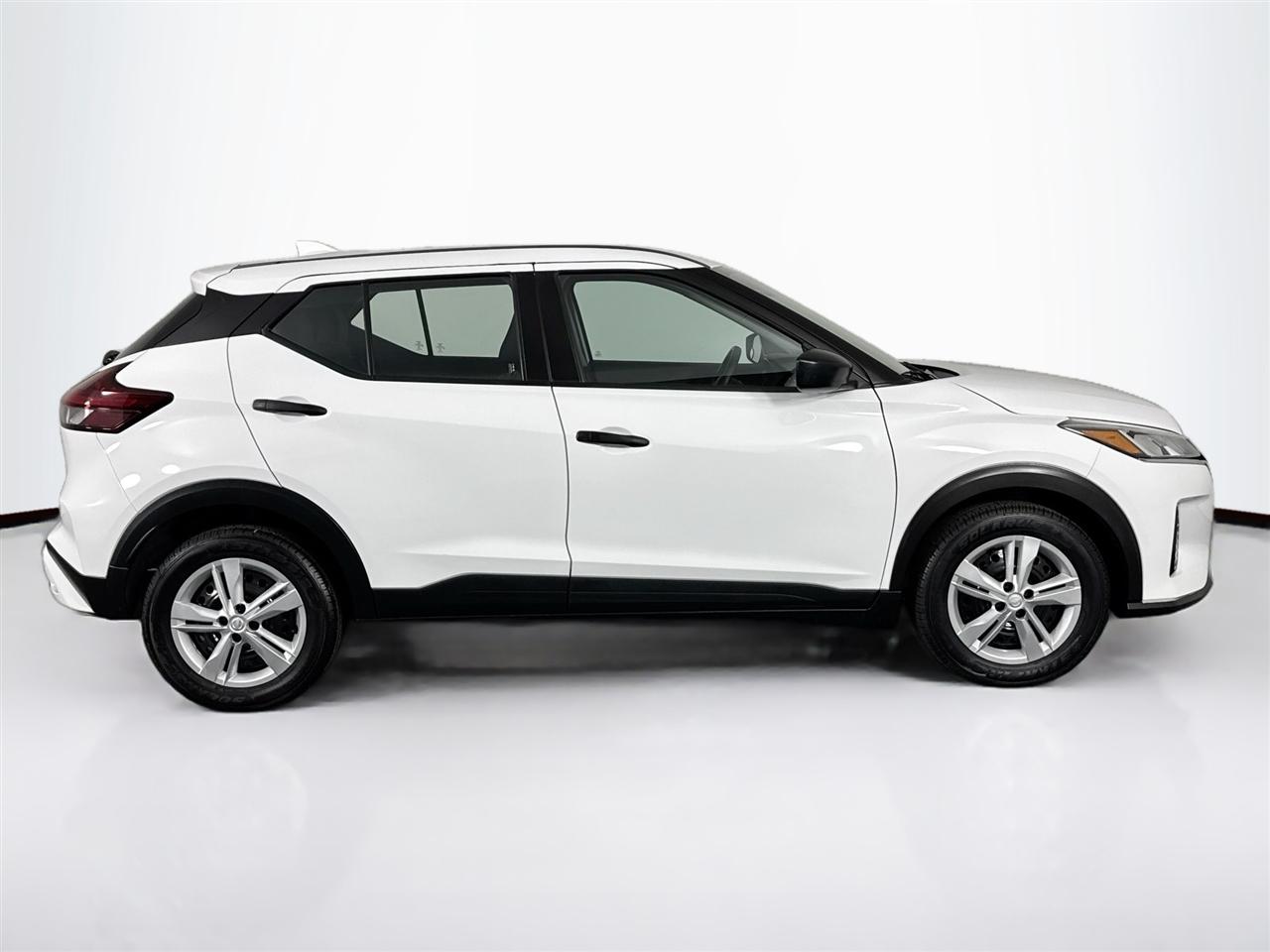 Nissan Kicks S FWD 2023