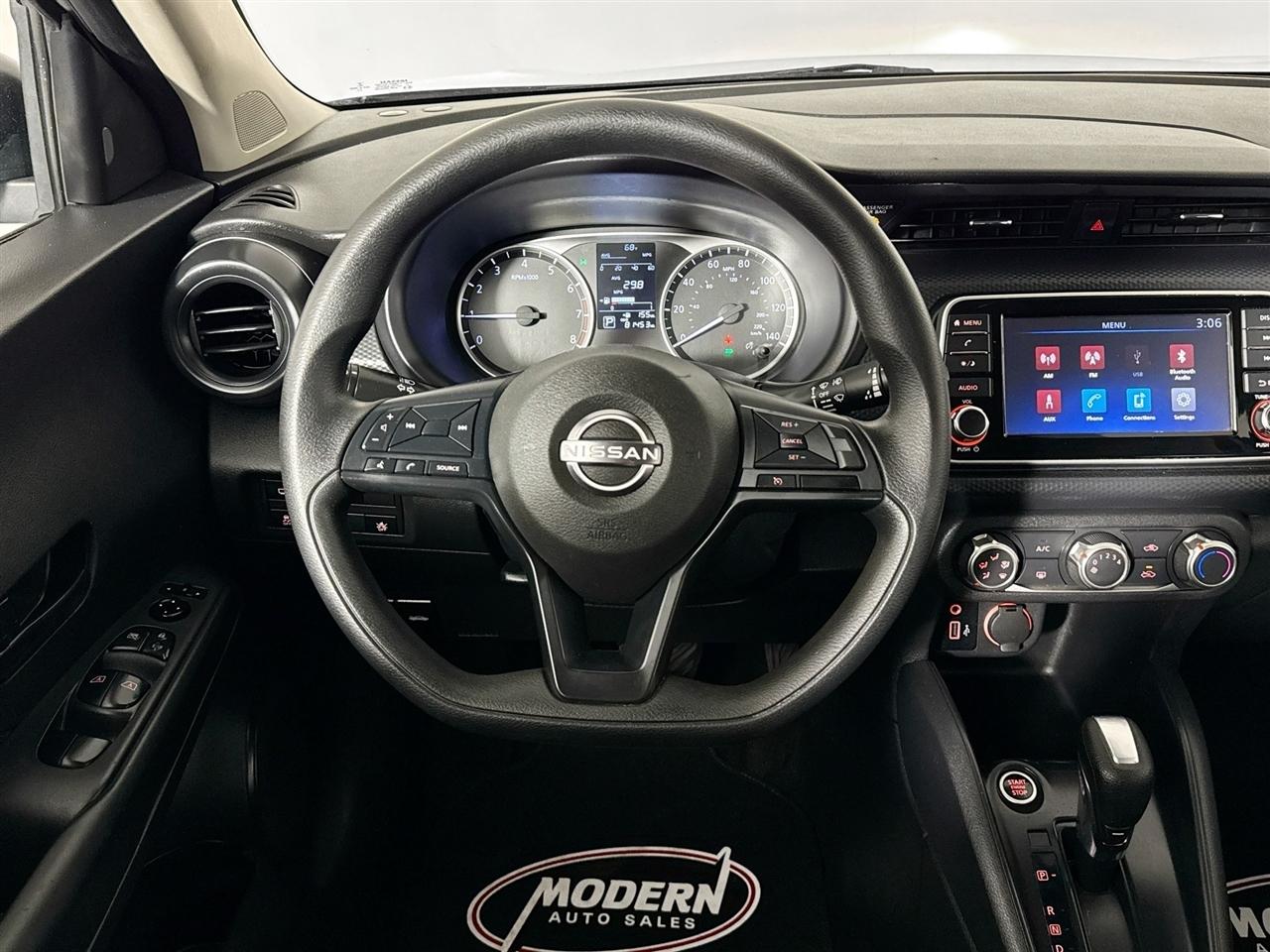 Nissan Kicks S FWD 2023
