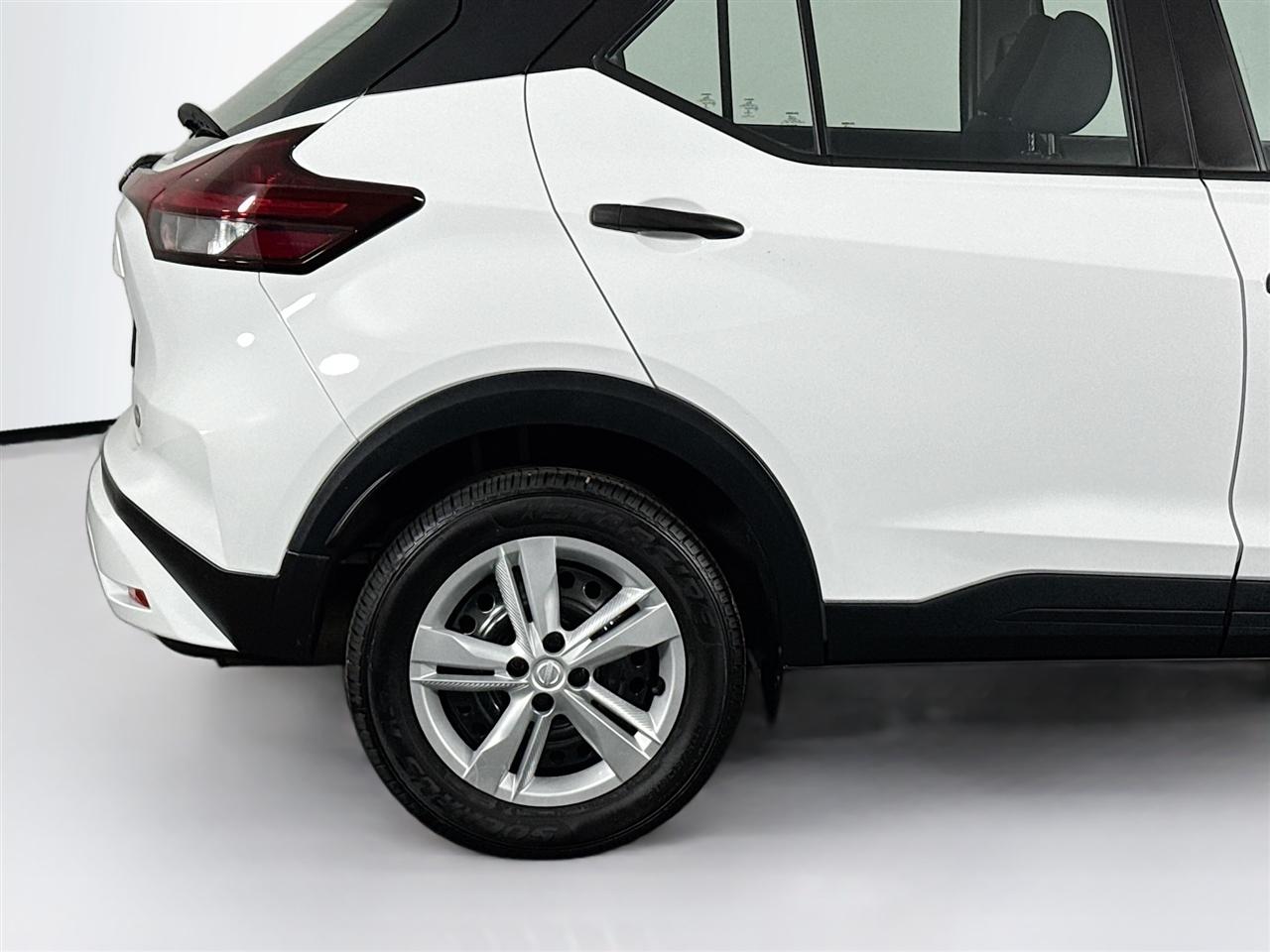 Nissan Kicks S FWD 2023