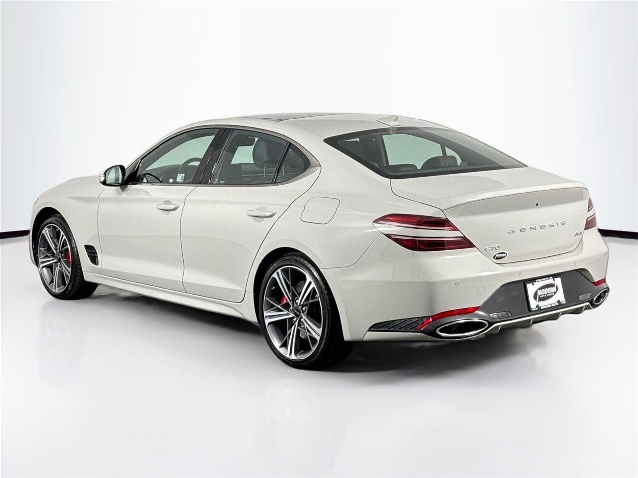 Genesis G70 2.5T AWD 2025