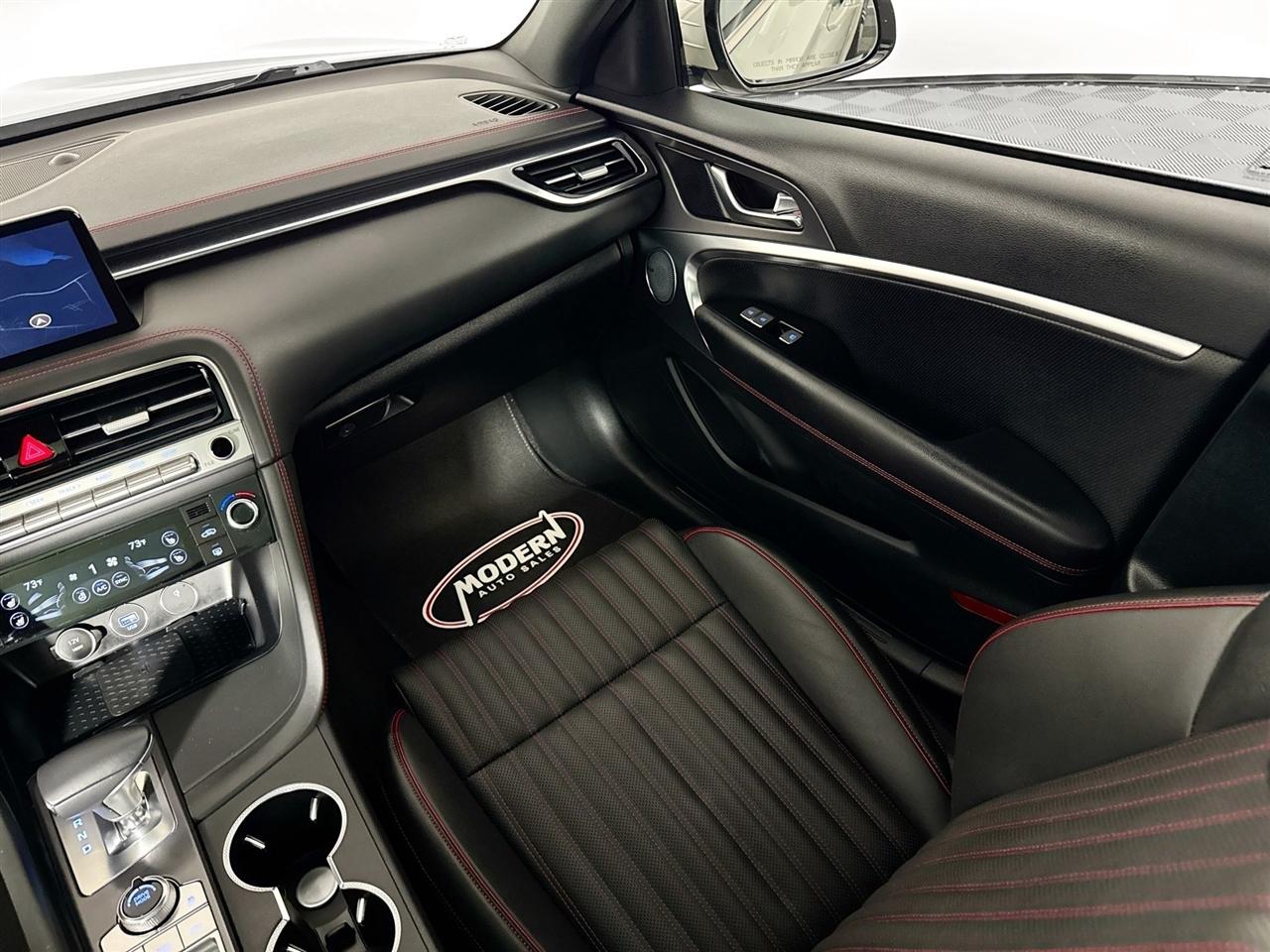 Genesis G70 2.5T AWD 2025