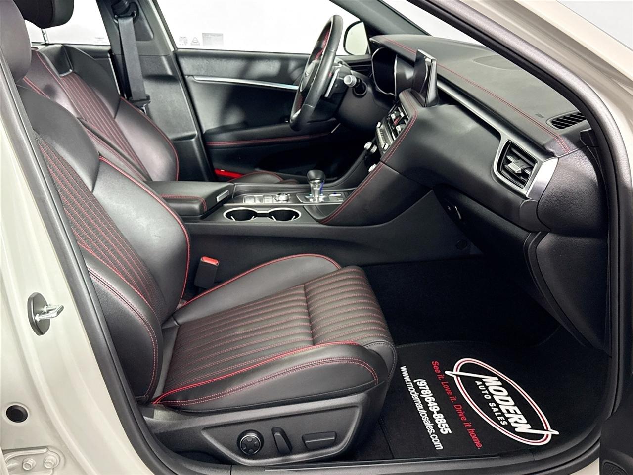 Genesis G70 2.5T AWD 2025