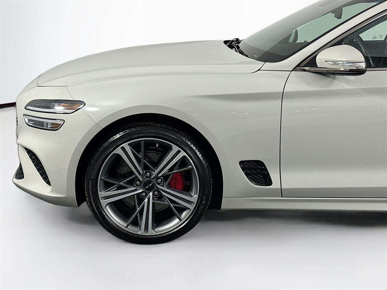 Genesis G70 2.5T AWD 2025