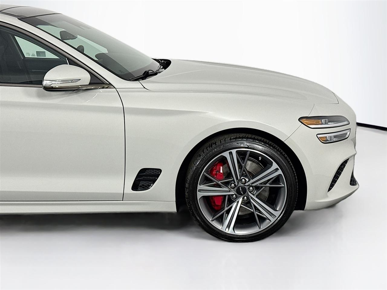 Genesis G70 2.5T AWD 2025