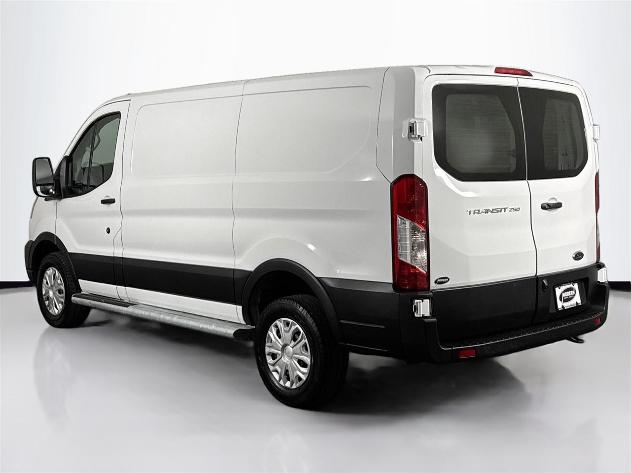 Ford Transit Cargo Van T-250 130" Low Rf 9070 GVWR RWD 2025