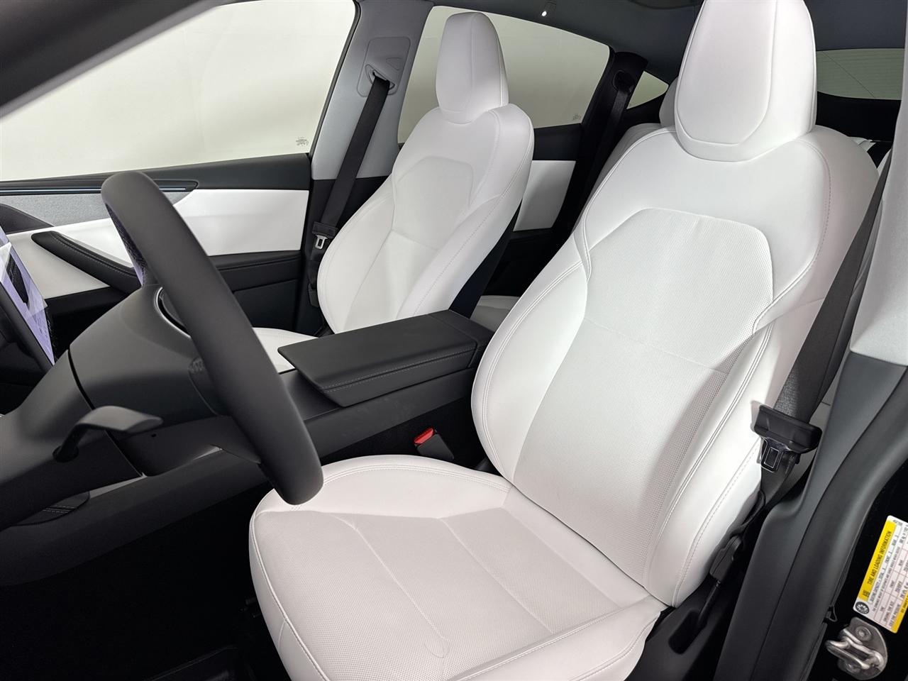Tesla Model Y Long Range Launch Series AWD *Ltd Avail* 2026