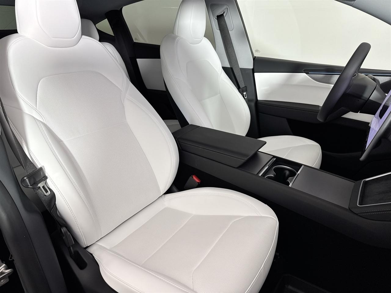 Tesla Model Y Long Range Launch Series AWD *Ltd Avail* 2026