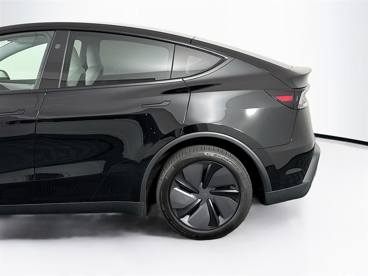 Tesla Model Y Long Range Launch Series AWD *Ltd Avail* 2026