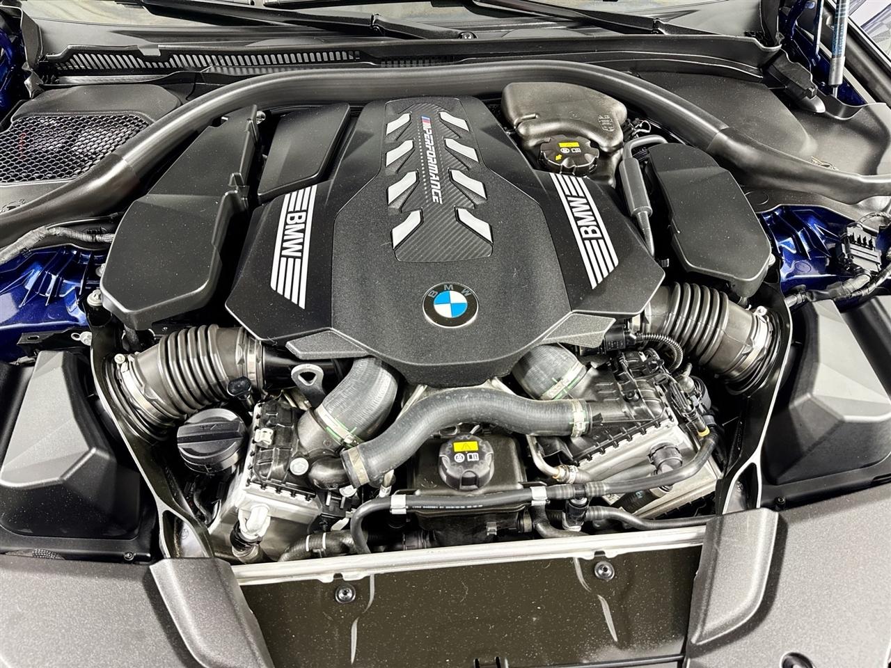 BMW 5 Series M550i xDrive Sedan 2020