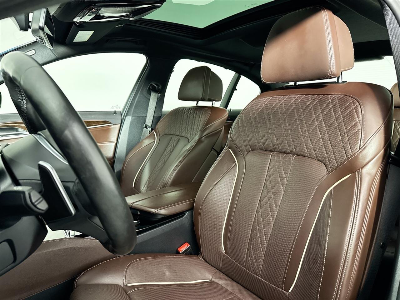 BMW 5 Series M550i xDrive Sedan 2020
