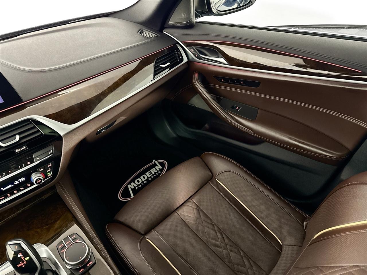 BMW 5 Series M550i xDrive Sedan 2020