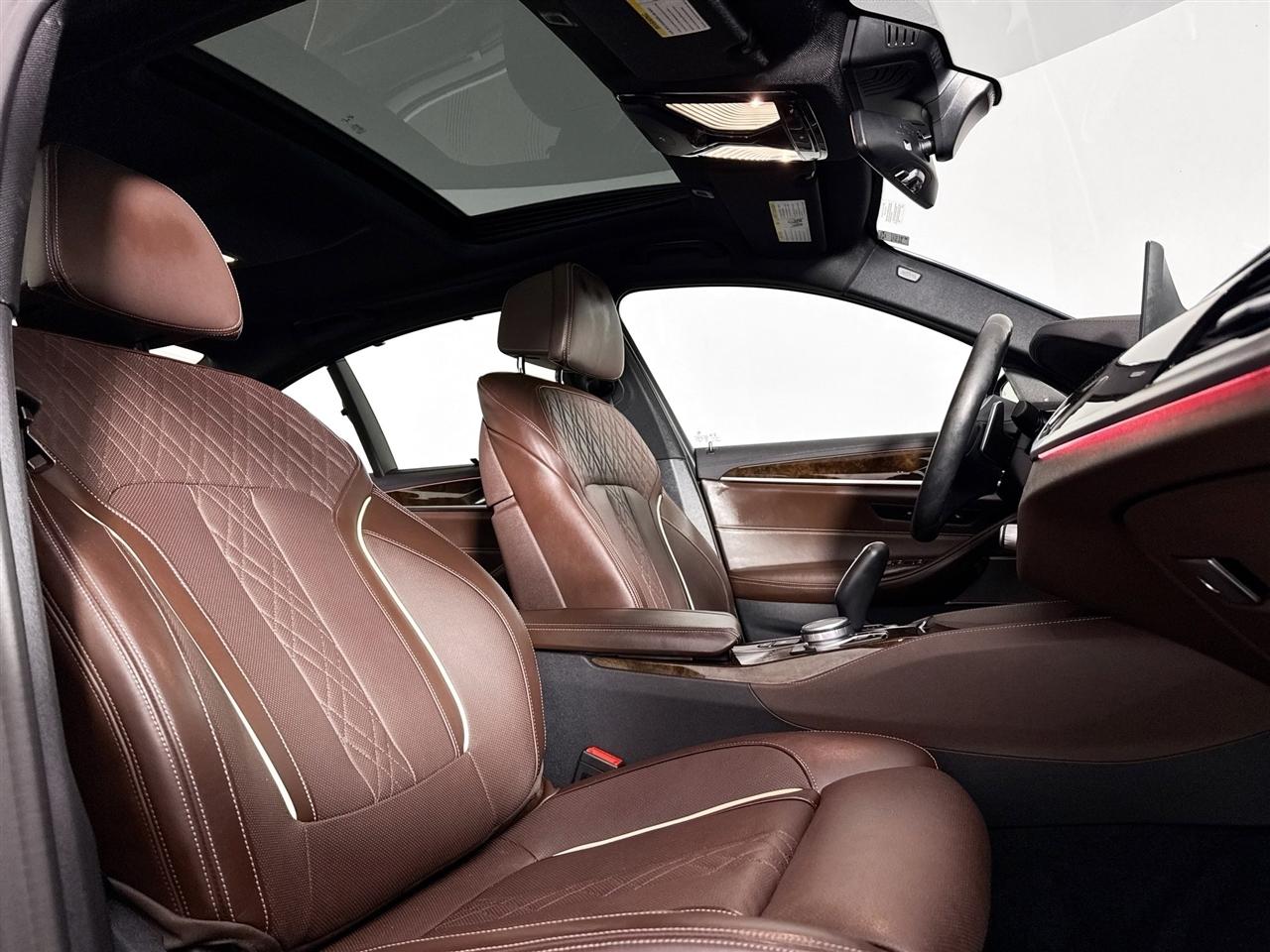 BMW 5 Series M550i xDrive Sedan 2020